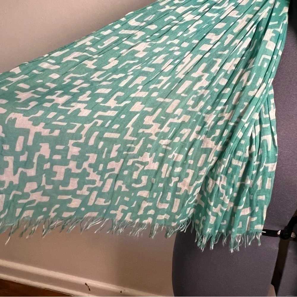 Neck Scarf Green White Geometric